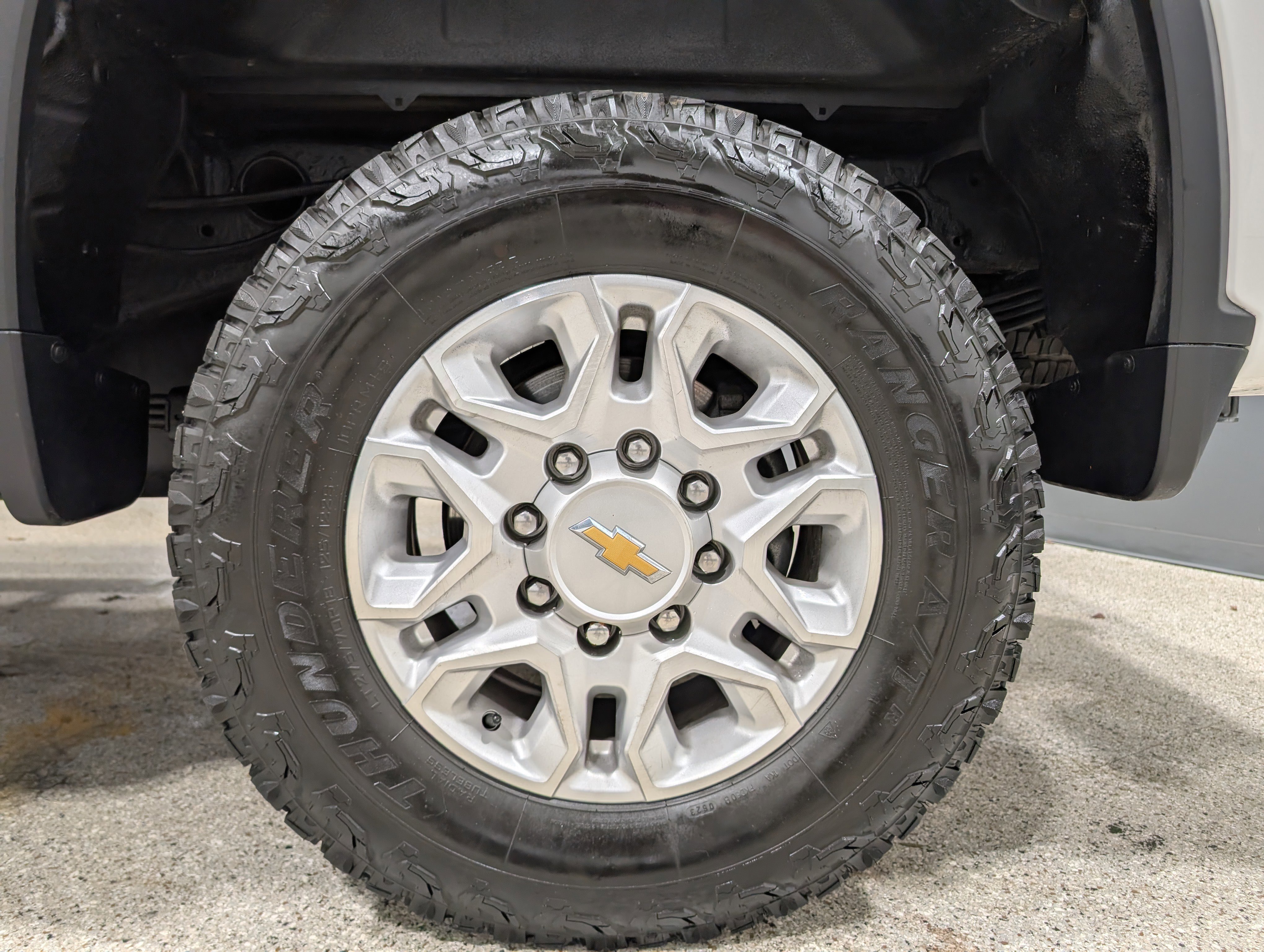 Used 2021 Chevrolet Silverado 2500 Custom w/ Custom Value Package AWD/4WD image 18