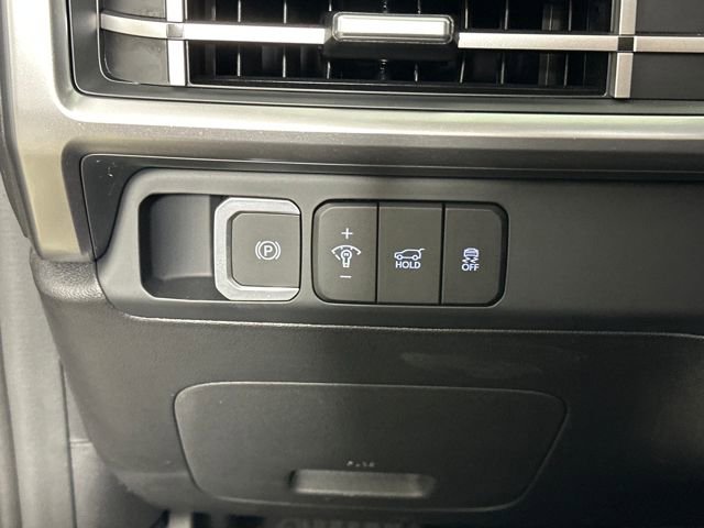 Used 2025 Hyundai Santa Fe SEL FWD image 19