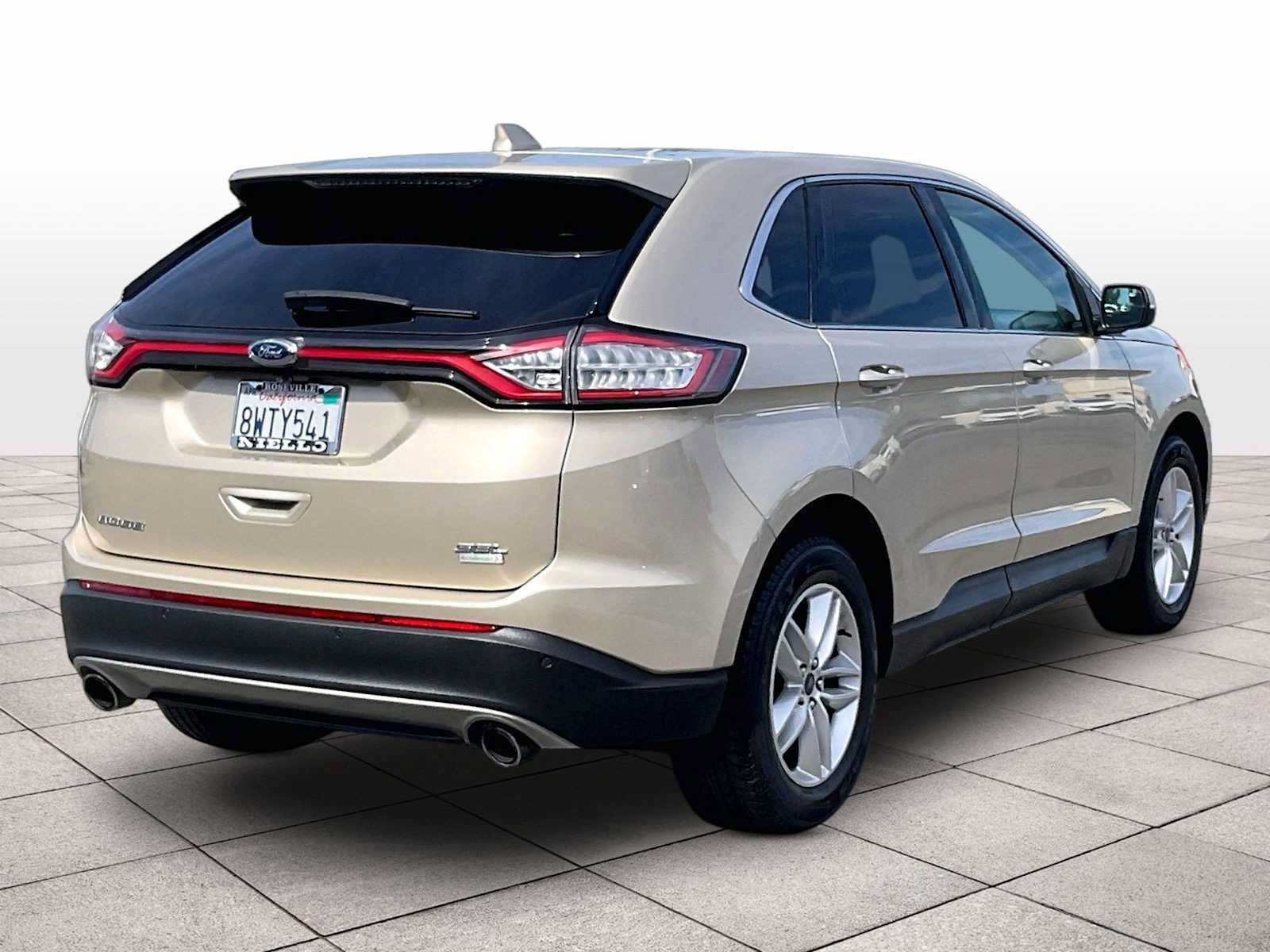 Used 2018 Ford Edge SEL FWD image 15