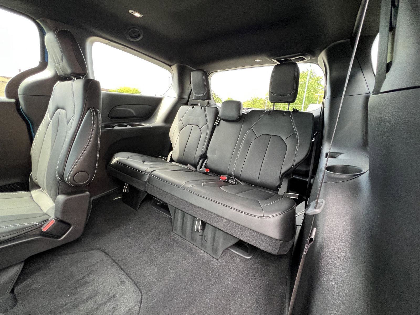 Used 2026 Chrysler Pacifica Select AWD/4WD image 48