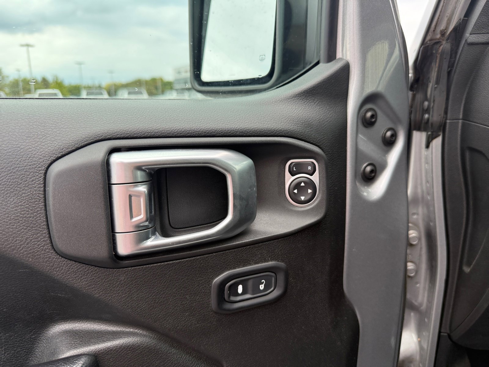 Used 2019 Jeep Wrangler Unlimited Sport AWD/4WD image 20