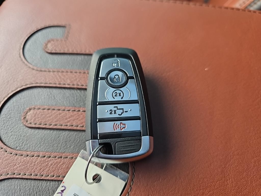 Used 2019 Ford F150 King Ranch w/ Equipment Group 601A Luxury AWD/4WD image 44