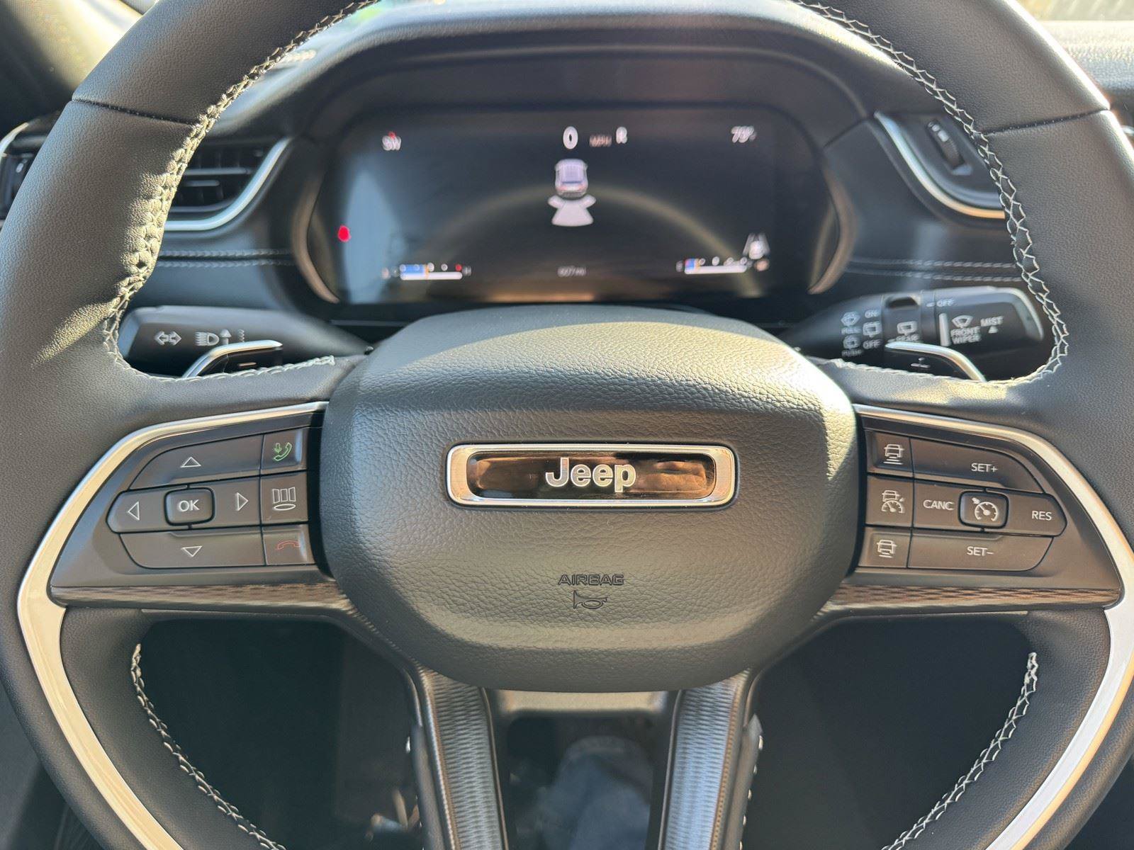 Certified 2025 Jeep Grand Cherokee L Altitude RWD image 29
