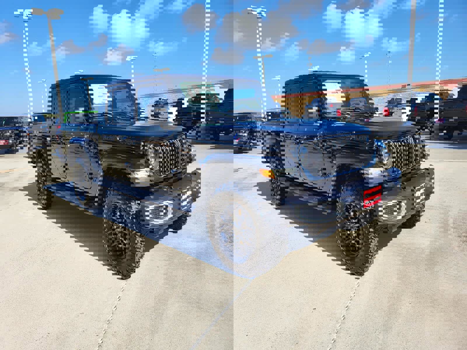 New 2025 Jeep Gladiator Sport image 7