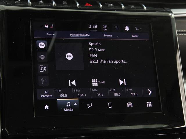 Used 2023 Jeep Grand Cherokee Laredo w/ Luxury Tech Group I image 10