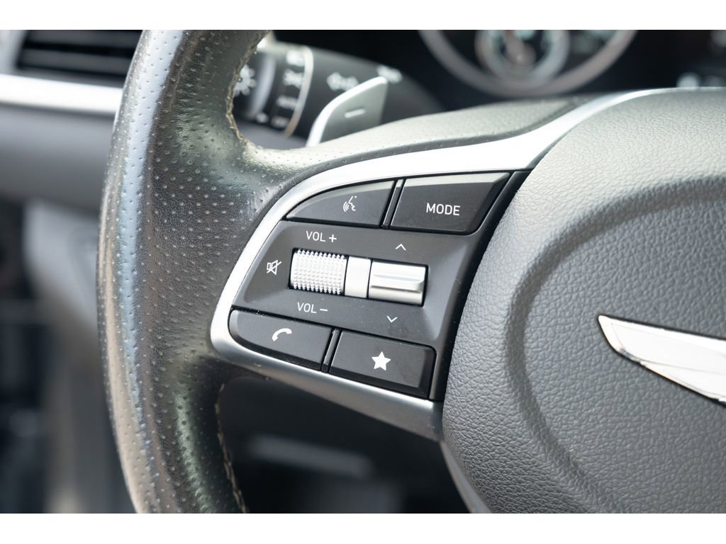 Used 2023 Genesis G70 2.0T image 18