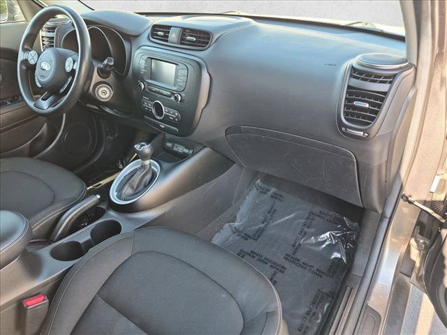 Used 2017 Kia Soul + FWD image 20