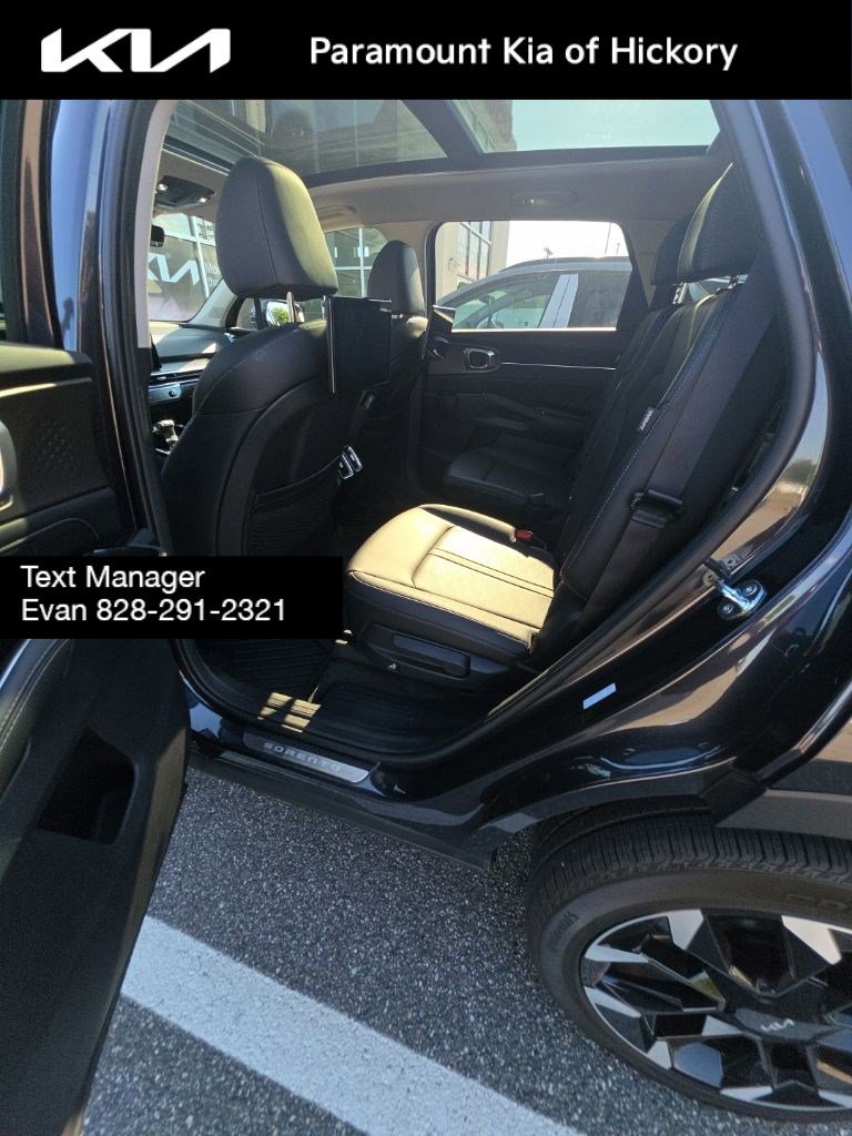 Used 2025 Kia Sorento SX FWD image 10