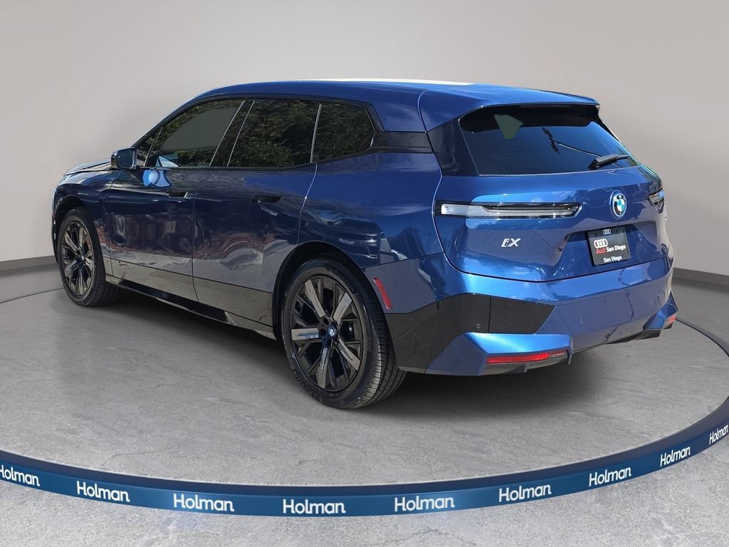 Used 2025 BMW iX xDrive50 AWD/4WD image 8