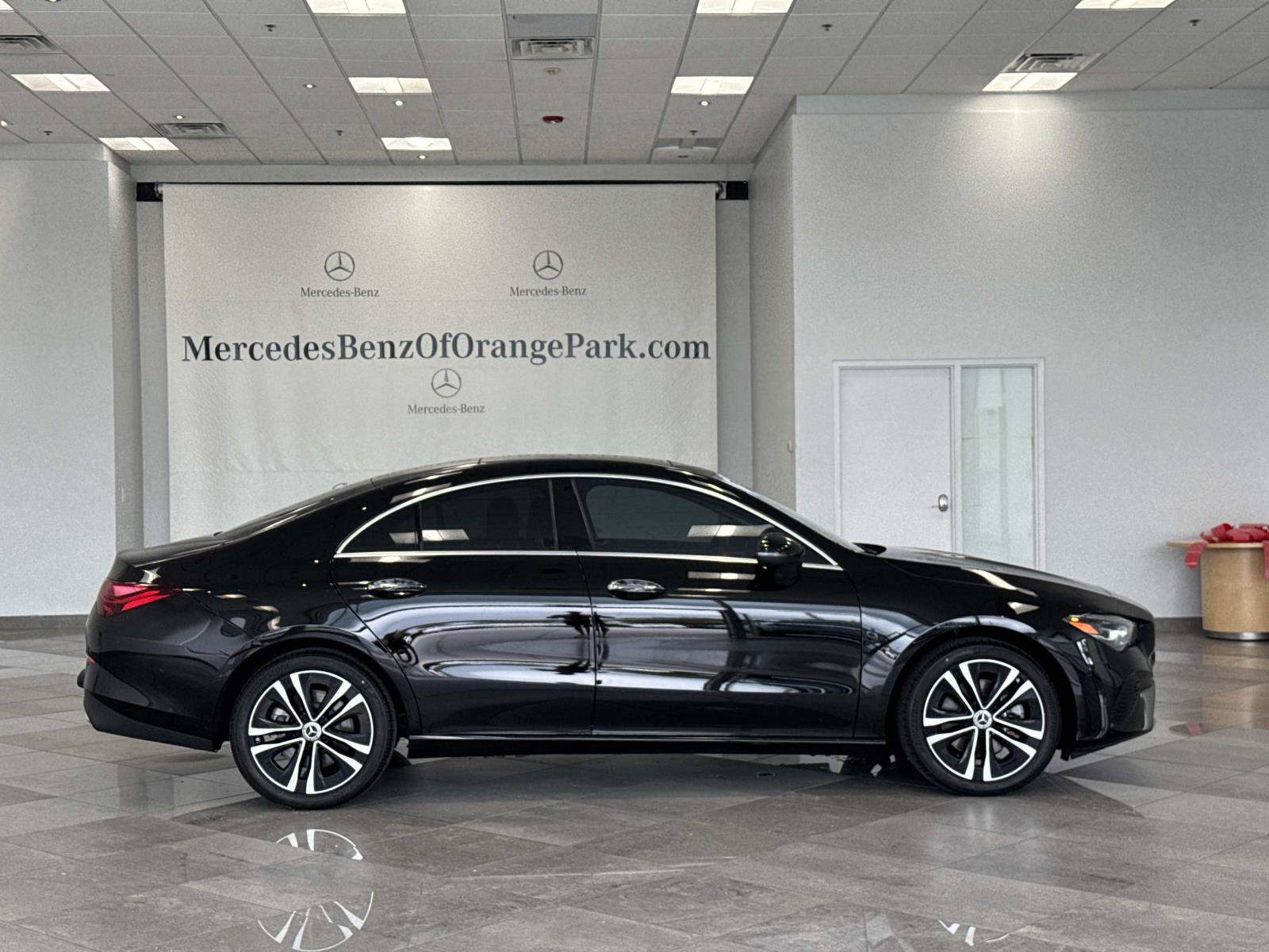 Certified 2024 Mercedes-Benz CLA 250 4MATIC image 3