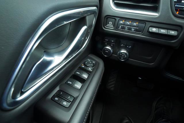 Used 2024 GMC Yukon AT4 w/ Technology Package image 14