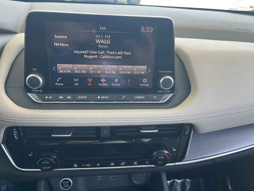 Used 2022 Nissan Rogue SV w/ SV Premium Package image 17