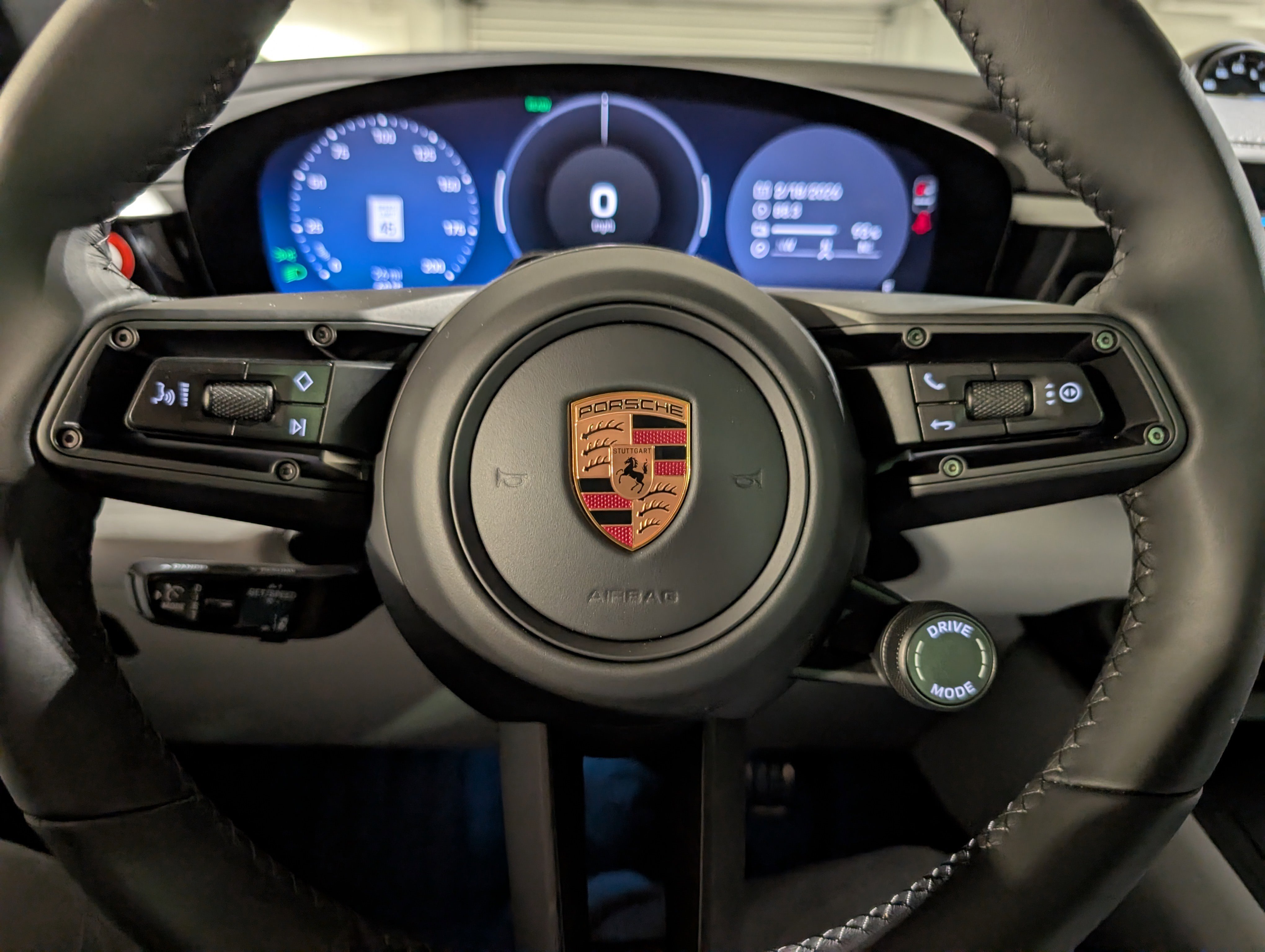New 2026 Porsche Macan 4S Electric image 26