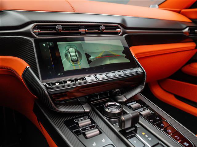 New 2026 Aston Martin Vanquish Convertible image 17