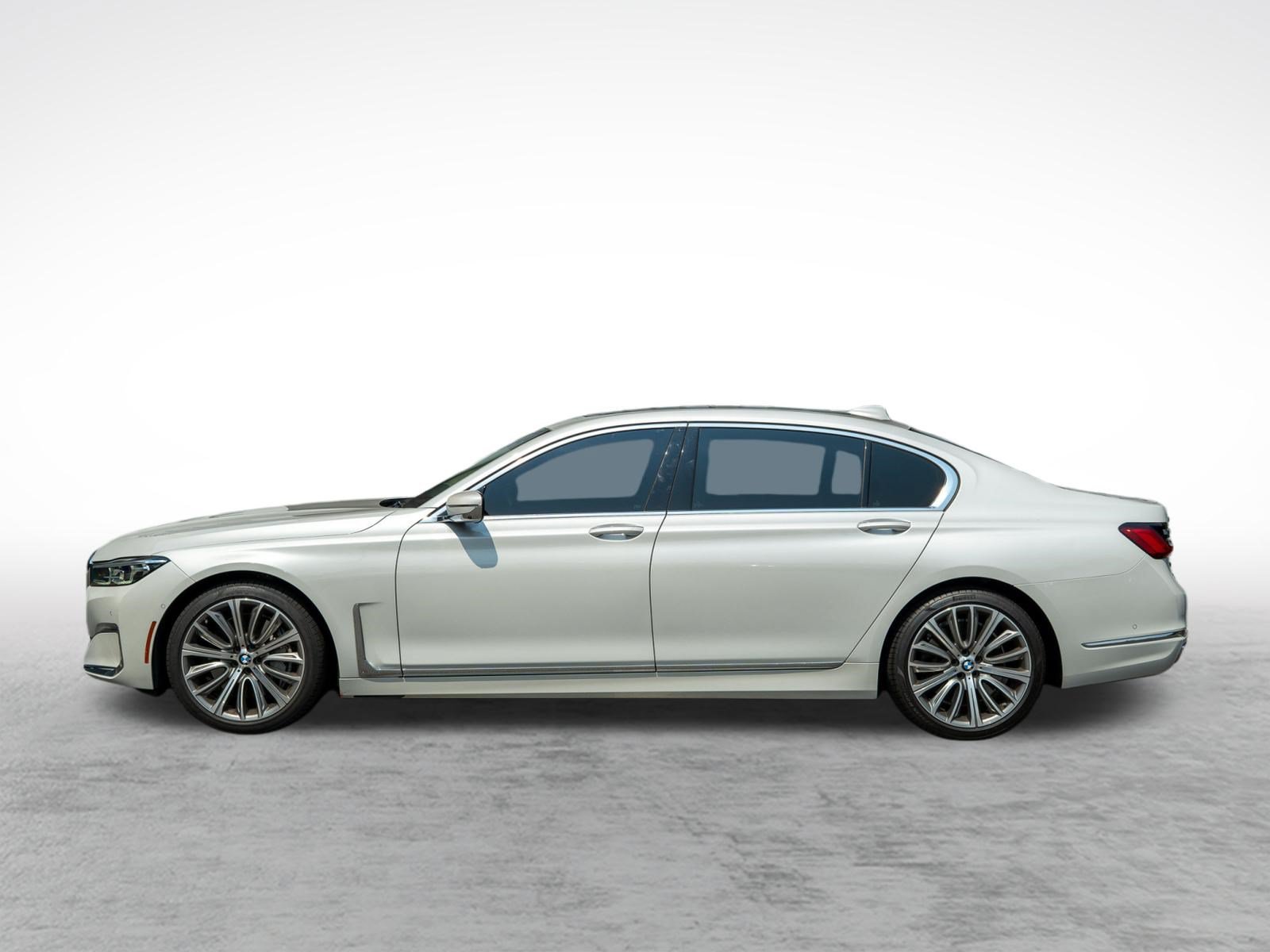 Used 2022 BMW 750i xDrive w/ Executive Package AWD/4WD image 5
