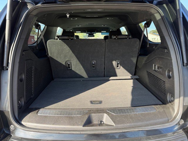 Used 2023 Chevrolet Suburban Premier AWD/4WD image 16