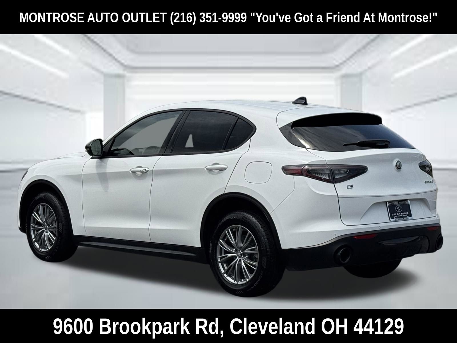Used 2024 Alfa Romeo Stelvio Sprint AWD/4WD image 6