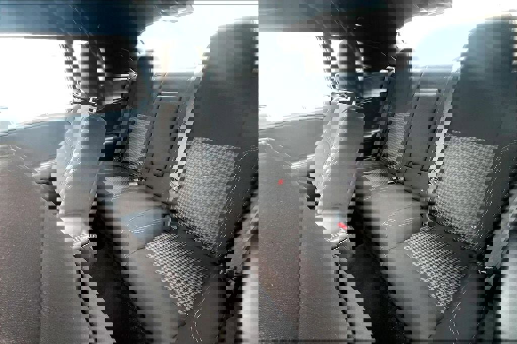 Used 2022 Dodge Challenger SXT w/ Driver Convenience Group image 19