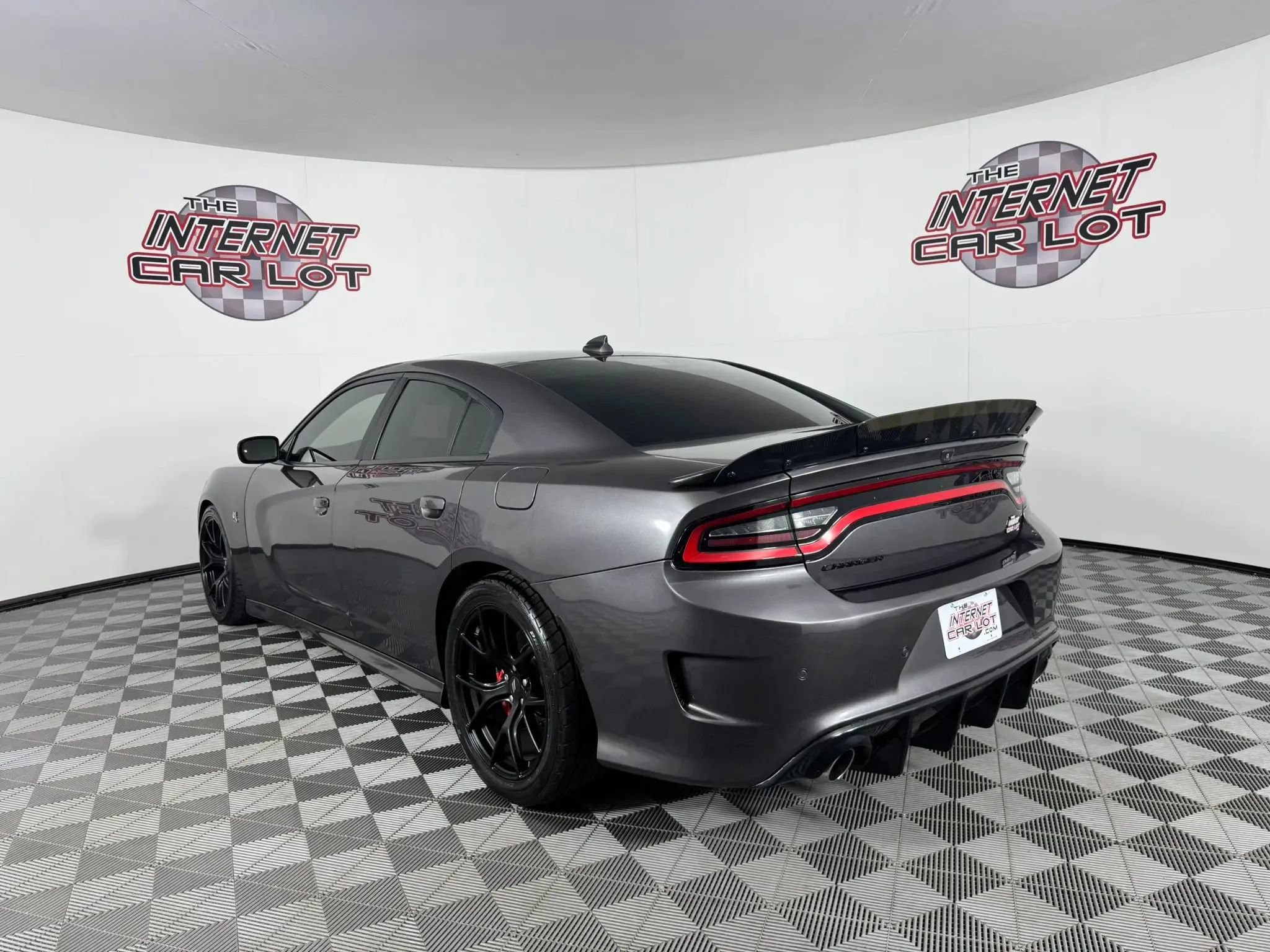 Used 2019 Dodge Charger Scat Pack w/ Dynamics Package RWD image 5