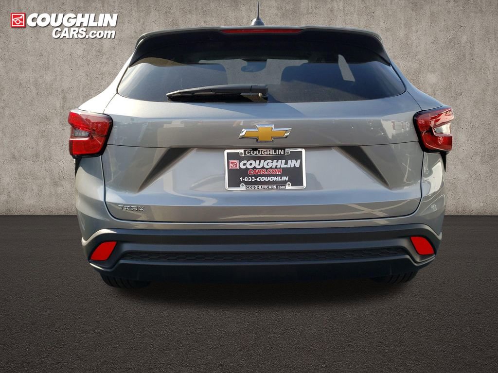 New 2026 Chevrolet Trax LS FWD image 4