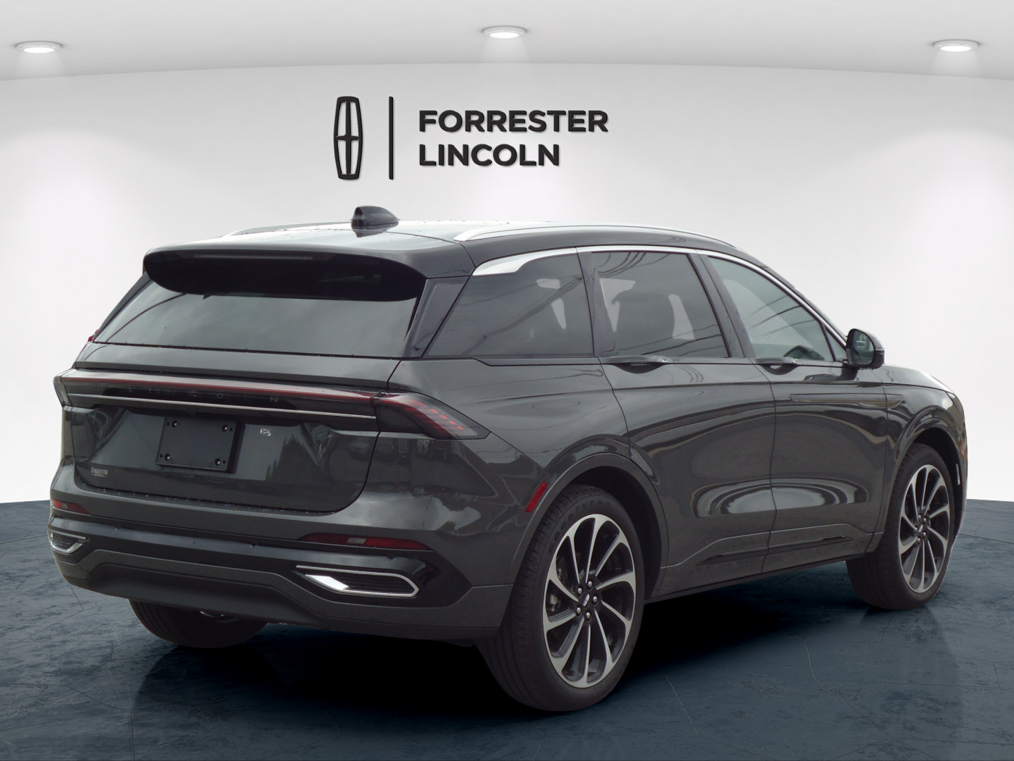 Used 2025 Lincoln Nautilus Black Label AWD/4WD image 3