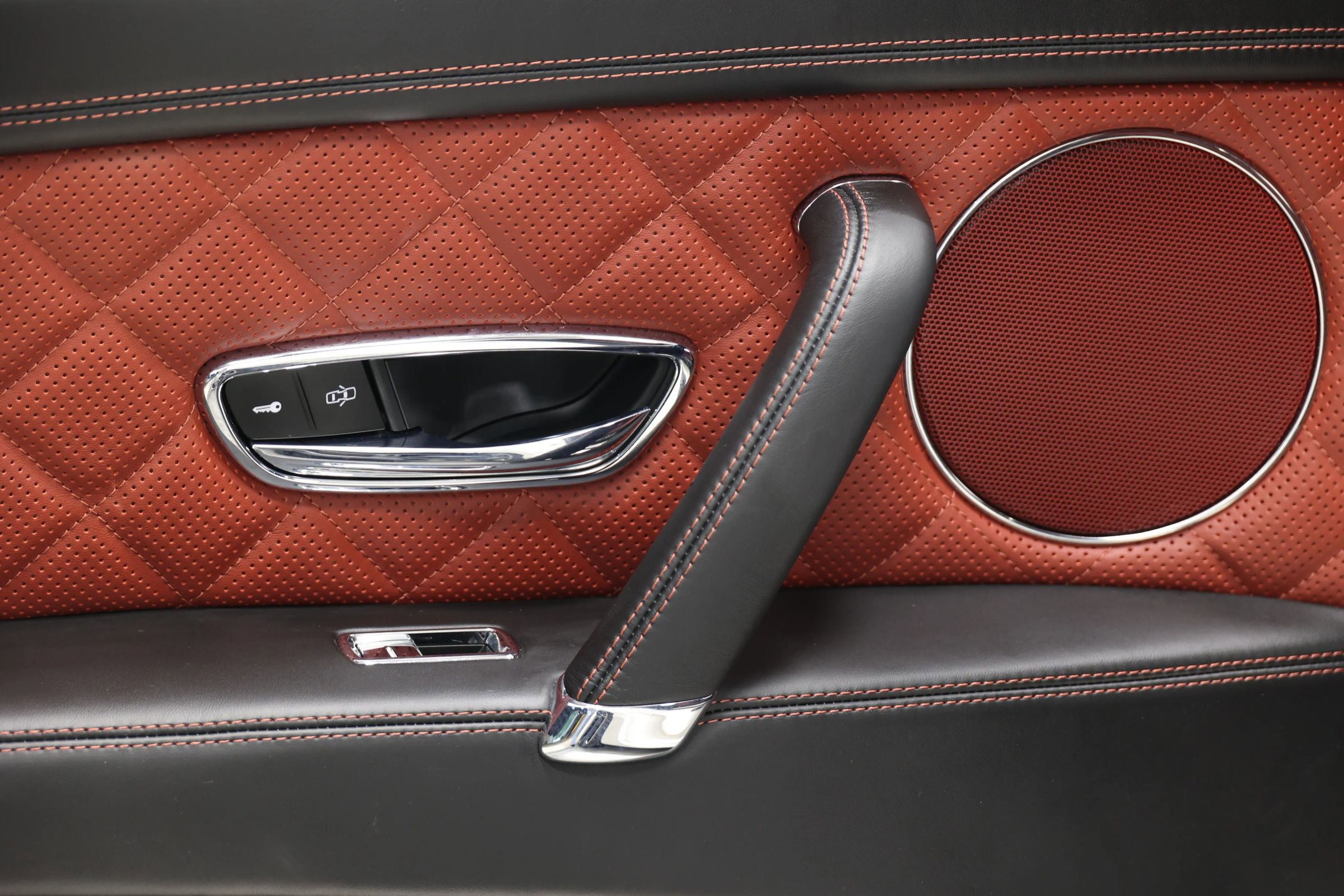 Used 2017 Bentley Flying Spur S V8 AWD/4WD image 47