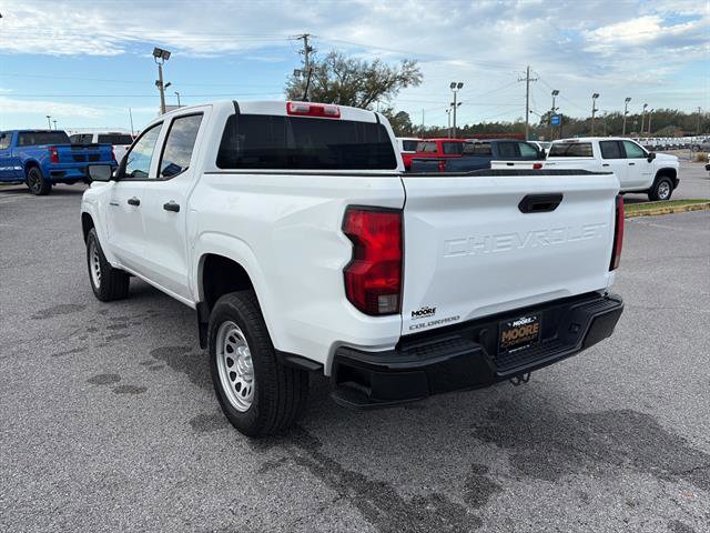 Used 2024 Chevrolet Colorado W/T image 5