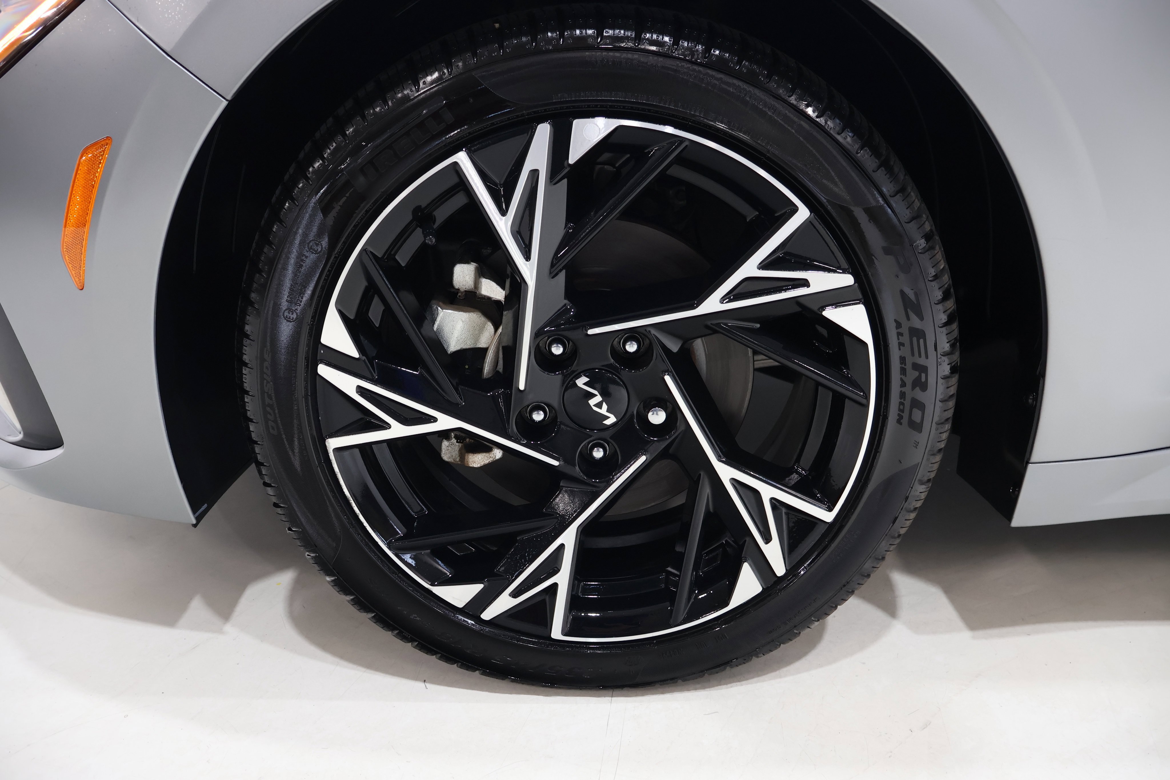 Used 2025 Kia K5 GT-Line AWD/4WD image 13