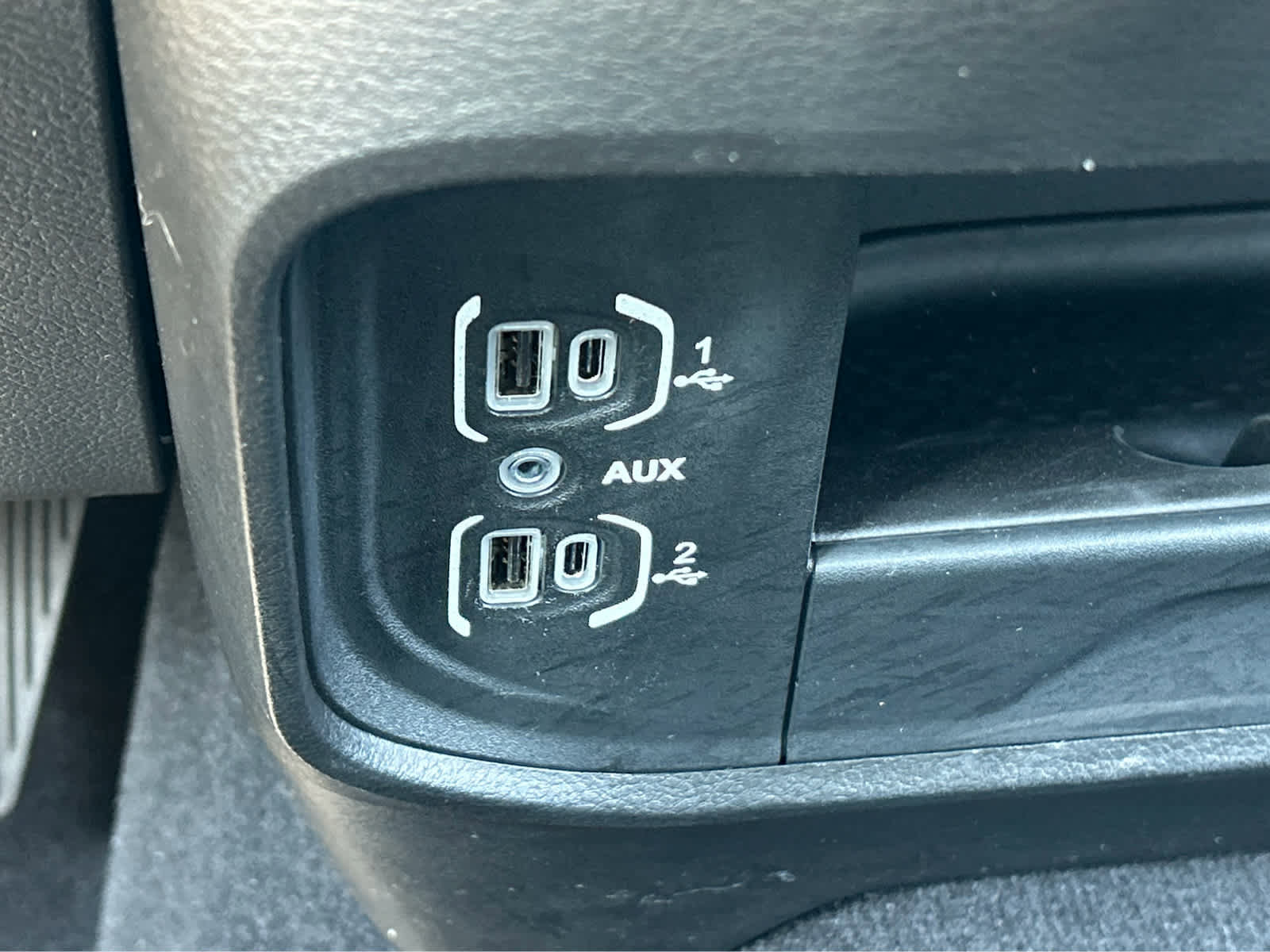 Used 2024 RAM 2500 Big Horn w/ Bed Utility Group image 27