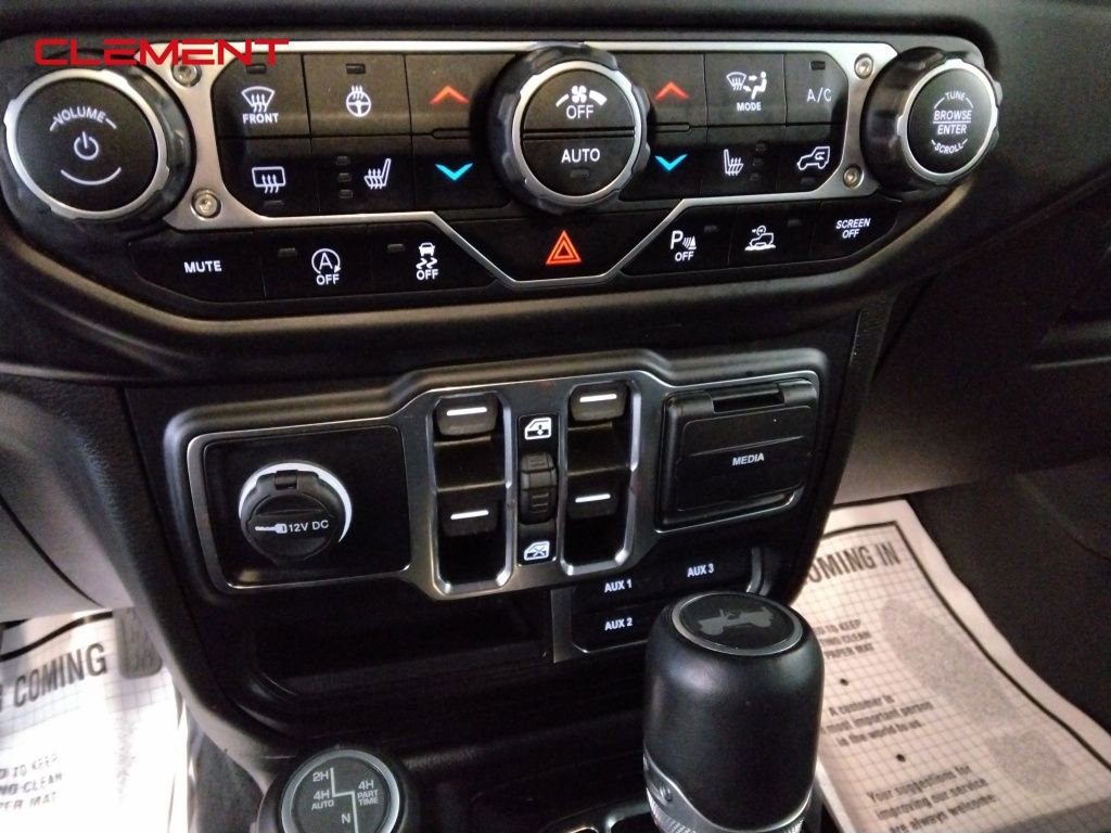 Used 2022 Jeep Wrangler Unlimited Sahara image 19