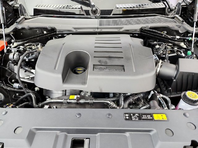 New 2026 Land Rover Defender 110 X-Dynamic SE AWD/4WD image 32