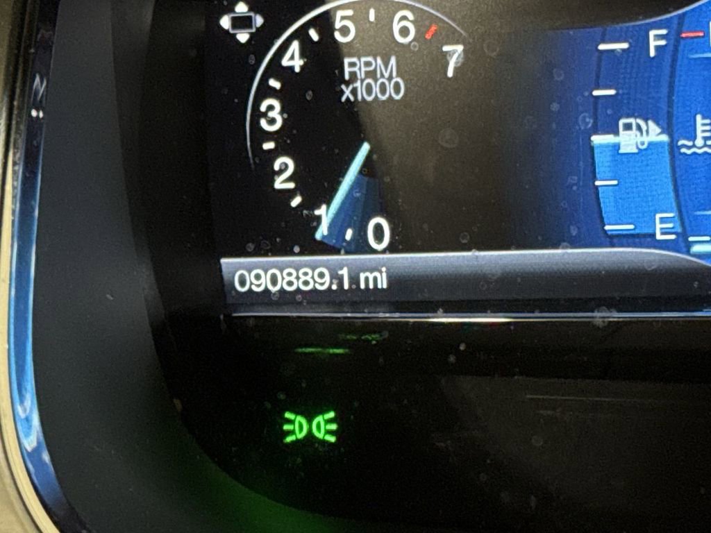 Used 2018 Ford Taurus SEL w/ Equipment Group 201A image 13