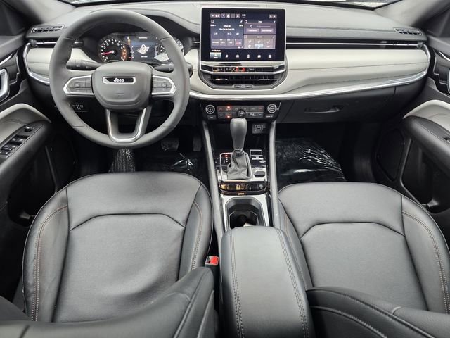 Used 2024 Jeep Compass Limited image 27