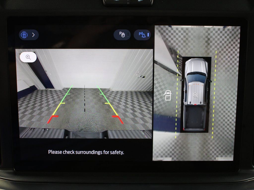 Used 2025 Ford F350 Lariat w/ Black Appearance Package image 15