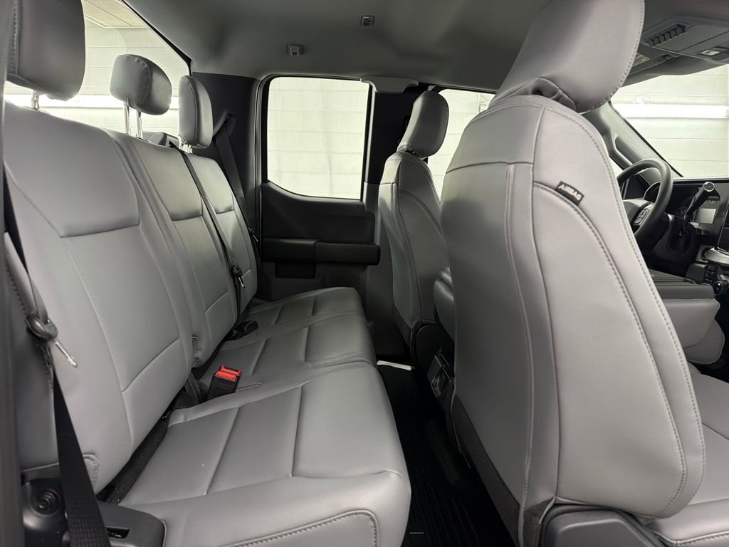 New 2026 Ford F250 XL w/ XL Chrome Package image 27