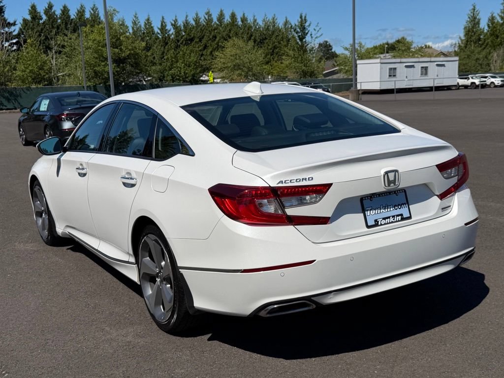 Used 2018 Honda Accord Touring image 6