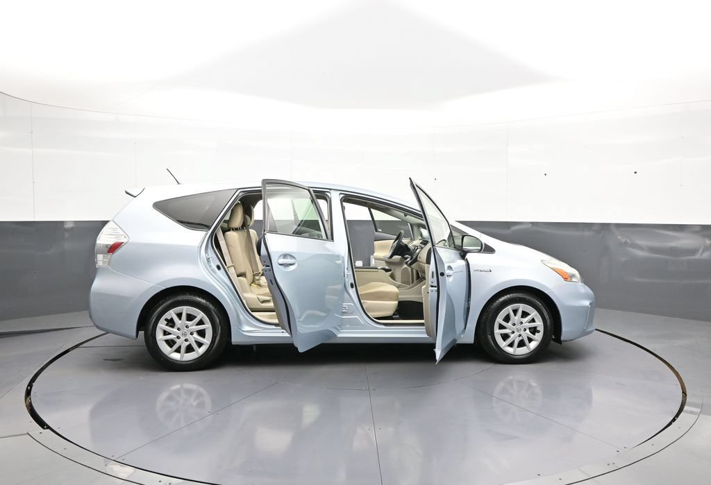 Used 2012 Toyota Prius V Three FWD image 41