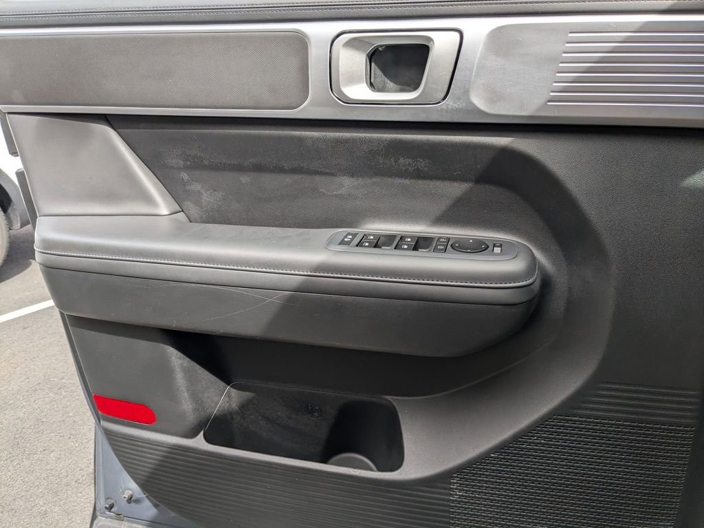 Used 2025 Hyundai Santa Fe SEL image 11