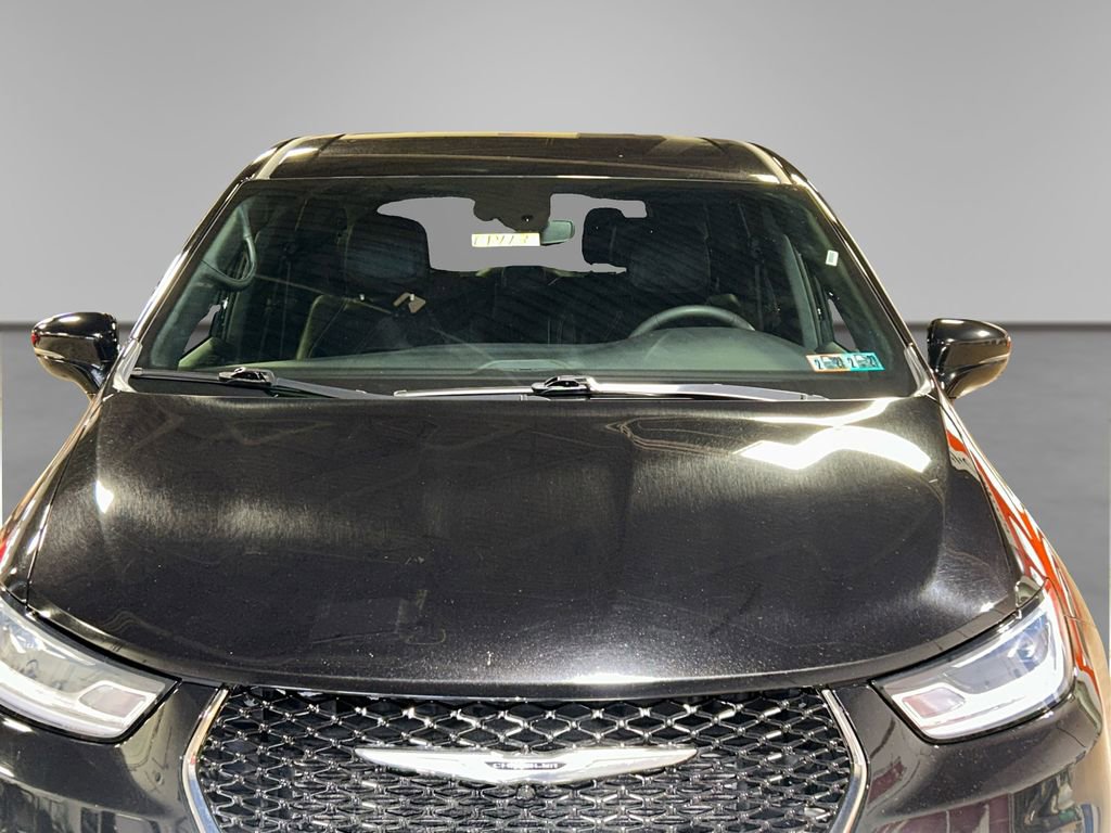 Used 2025 Chrysler Pacifica Select image 14