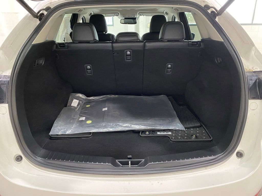 Used 2021 MAZDA CX-5 Touring w/ Touring Preferred SV Package image 14