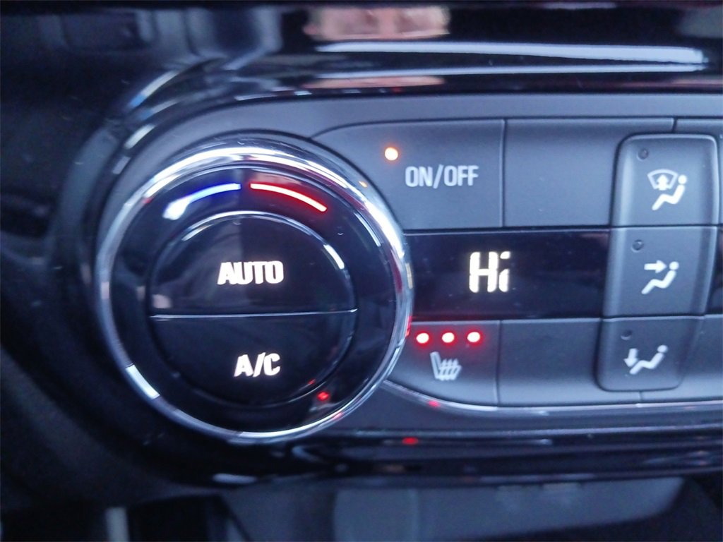 Used 2024 Chevrolet Trax RS w/ Sunroof Package image 25