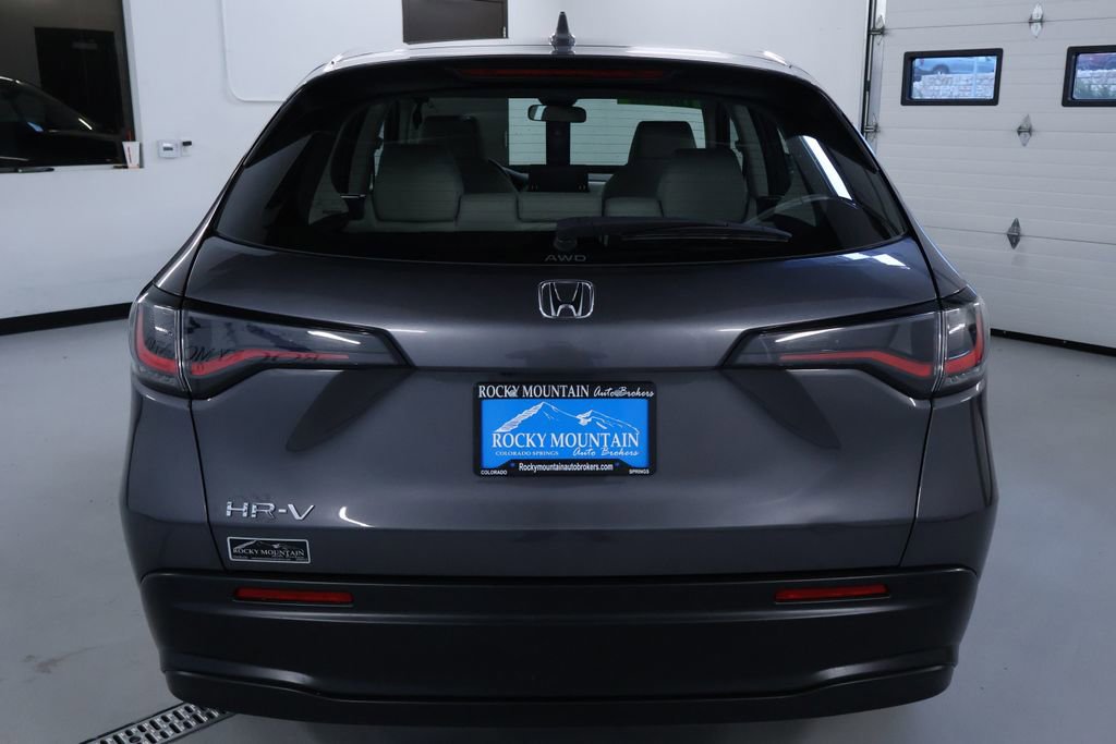 Used 2024 Honda HR-V LX image 6