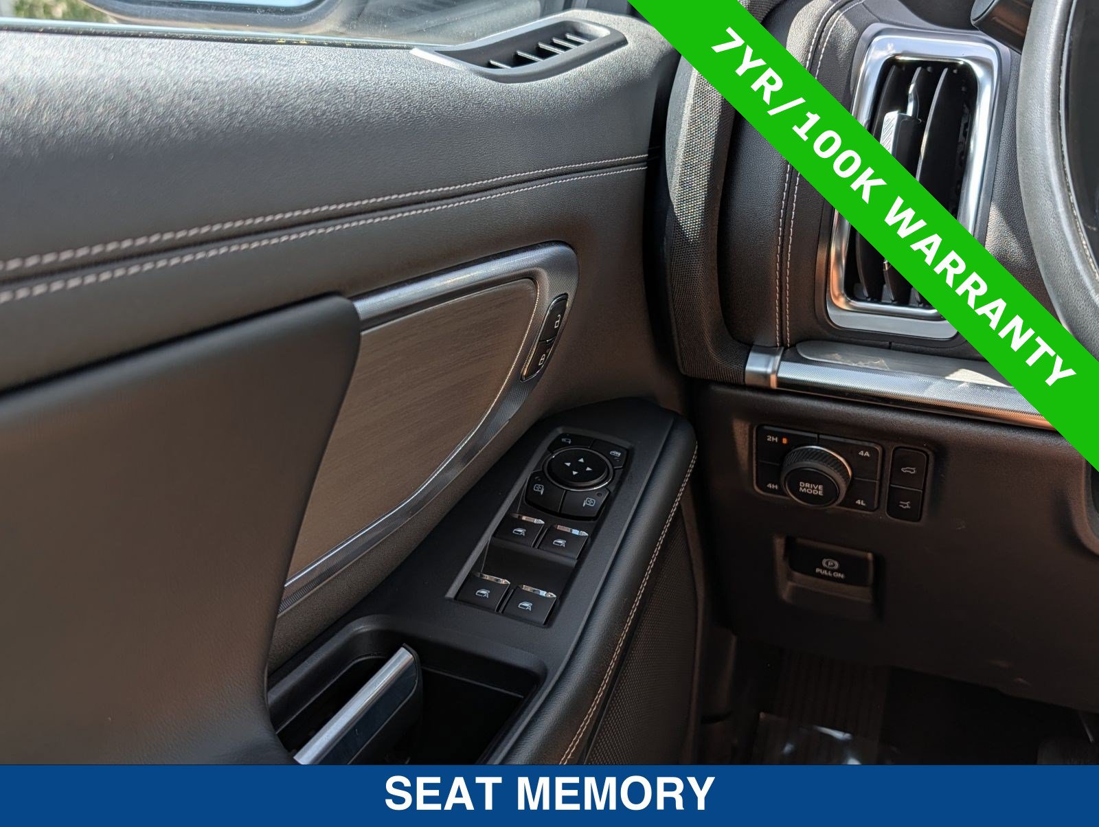 Certified 2025 Ford Expedition Max Platinum w/ Driver's Package AWD/4WD image 27