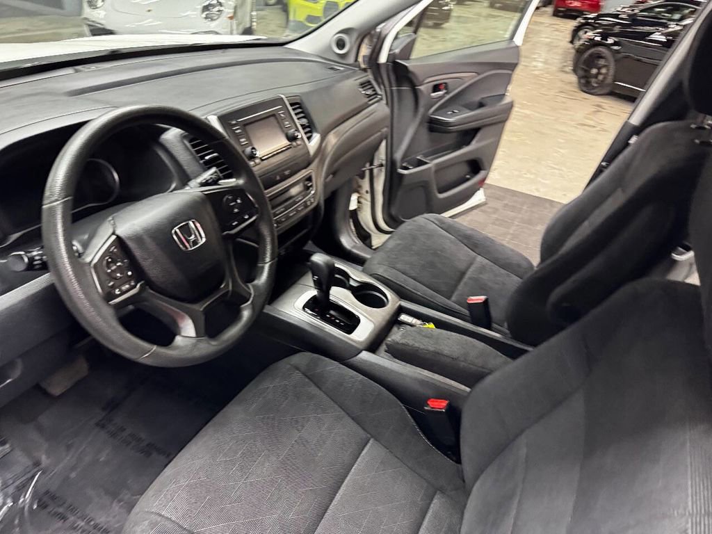 Used 2019 Honda Pilot LX image 33