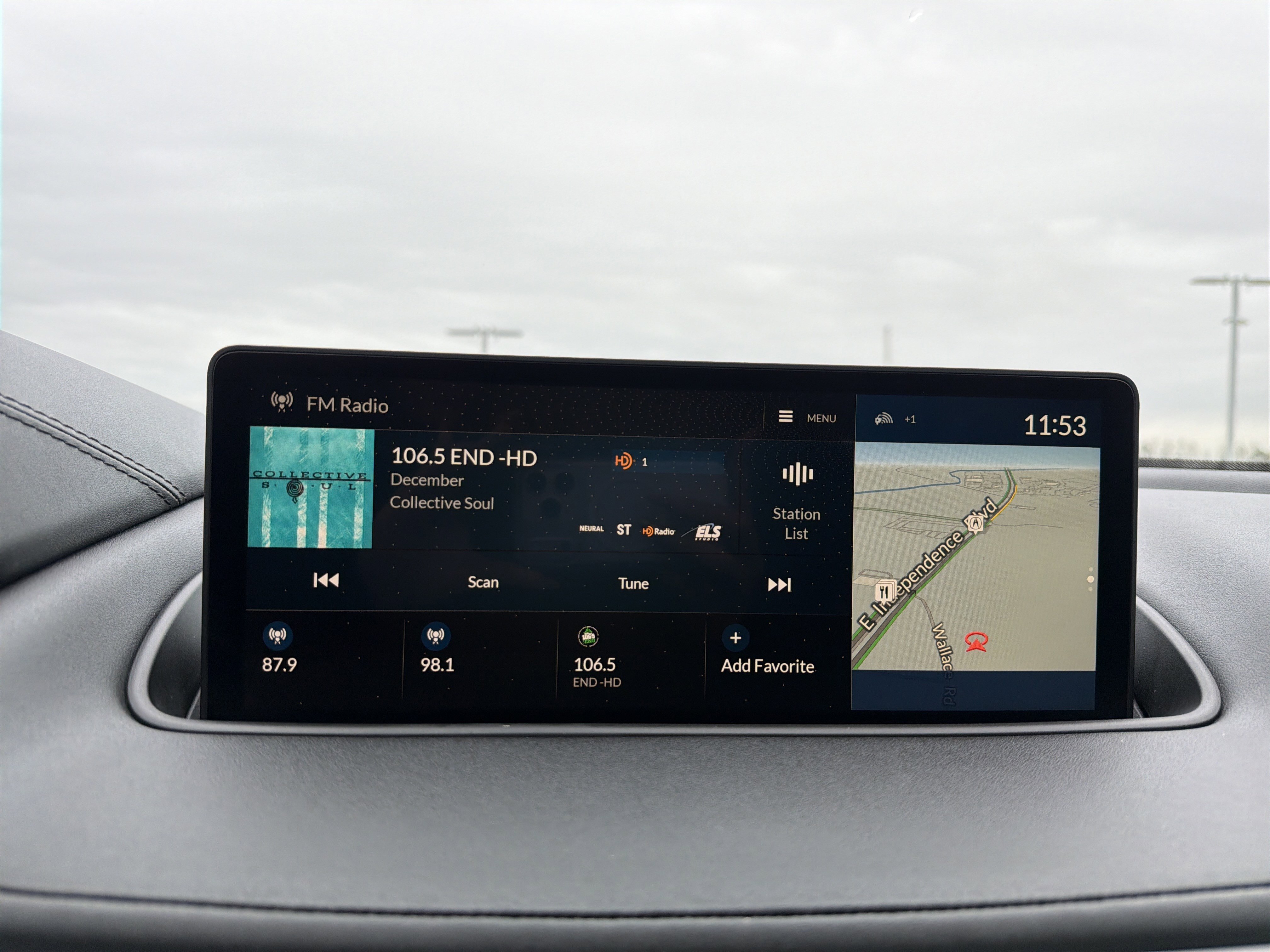 Certified 2023 Acura MDX SH-AWD w/ Technology Package image 24