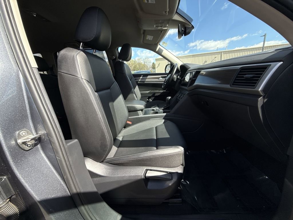 Used 2020 Volkswagen Atlas SE w/ Towing Package image 27