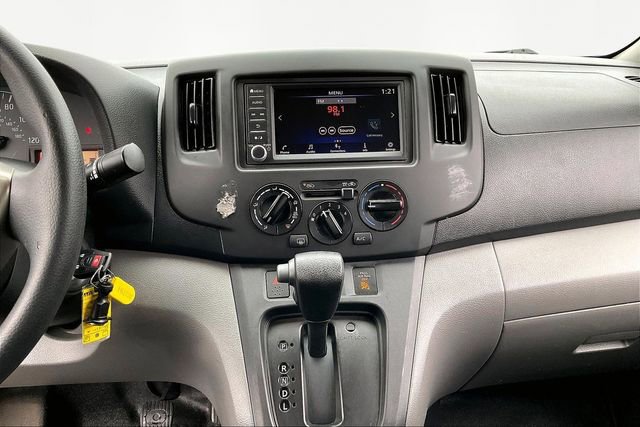 Used 2020 Nissan NV200 SV w/ Back Door Glass Package image 9