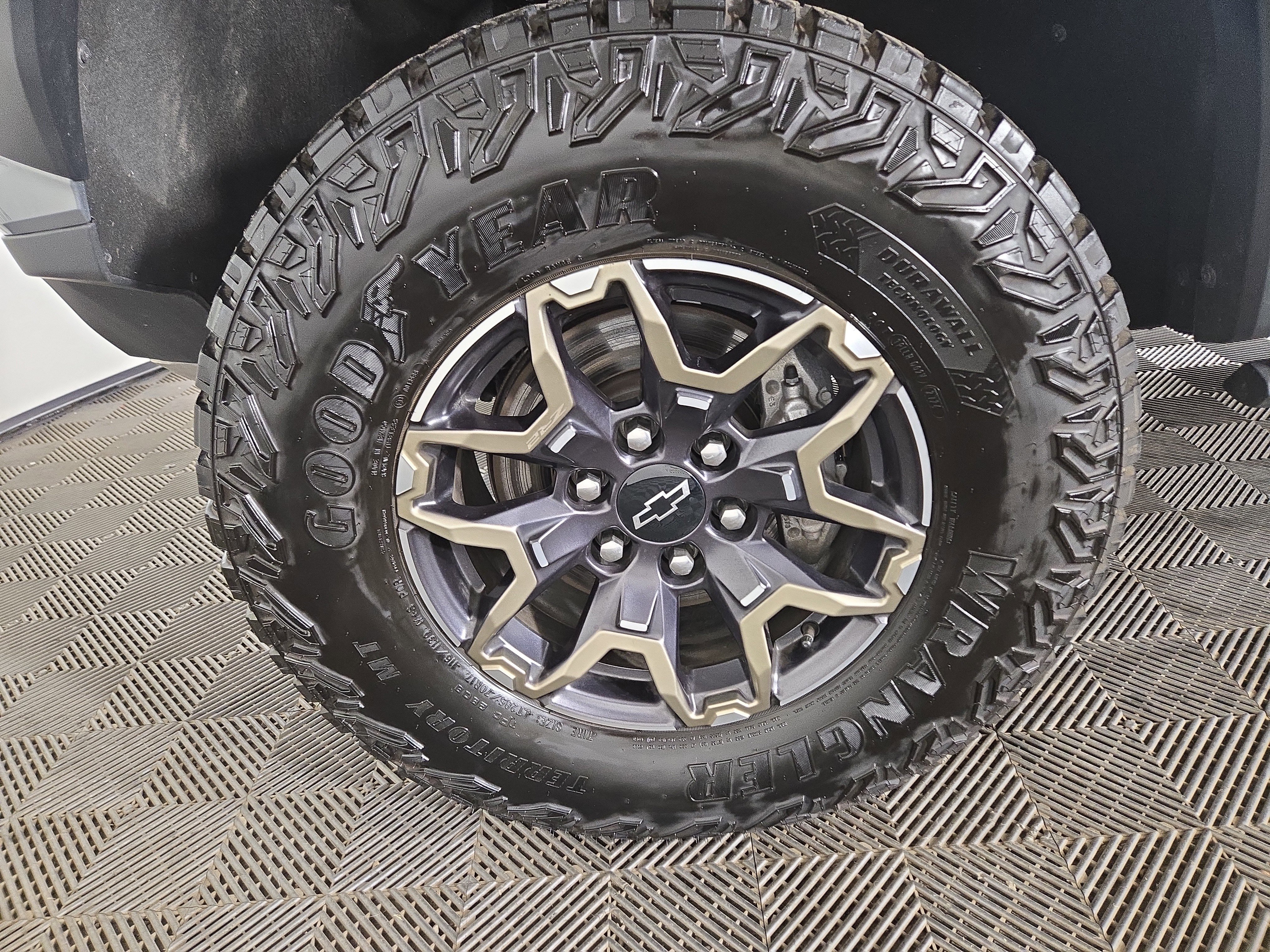 Certified 2024 Chevrolet Colorado ZR2 w/ ZR2 Convenience Package III image 35