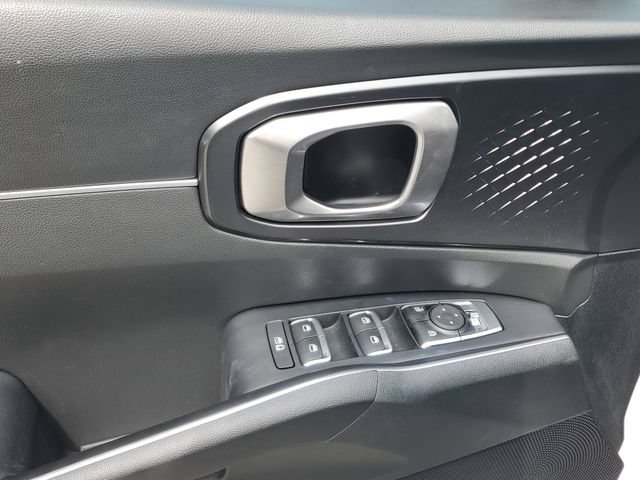 Certified 2023 Kia Sorento S FWD image 18