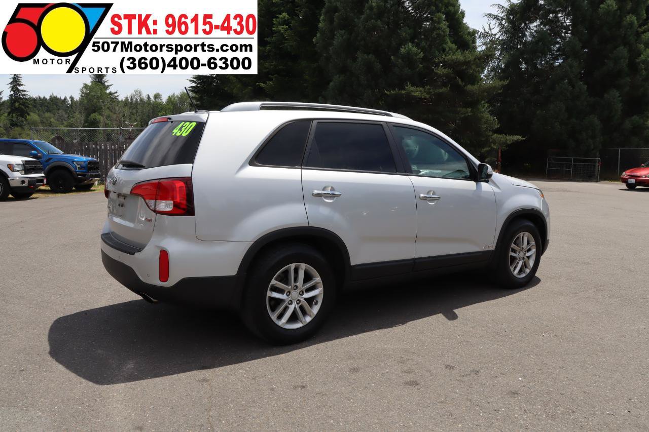 Used 2015 Kia Sorento LX AWD/4WD image 9
